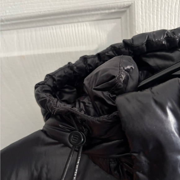 Aritzia Super Puff Black Glossy - Picture 4 of 10